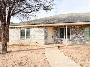 3208 111th St UNIT B, Lubbock, TX 79423