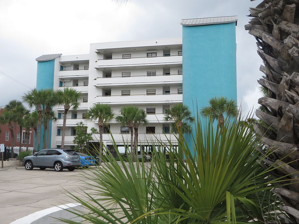 2nd image of 13336 Gulf Blvd APT 403