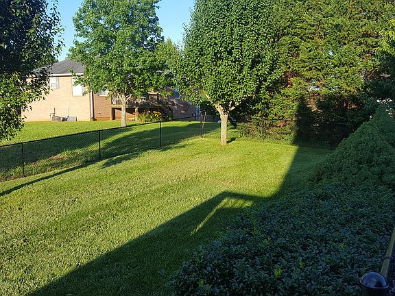 5th image of 1063 River Bend Dr