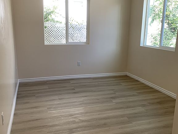 5th image of 2019 E Villa St