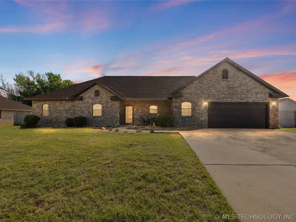 1614 Southern Hills Dr, Ardmore, OK 73401