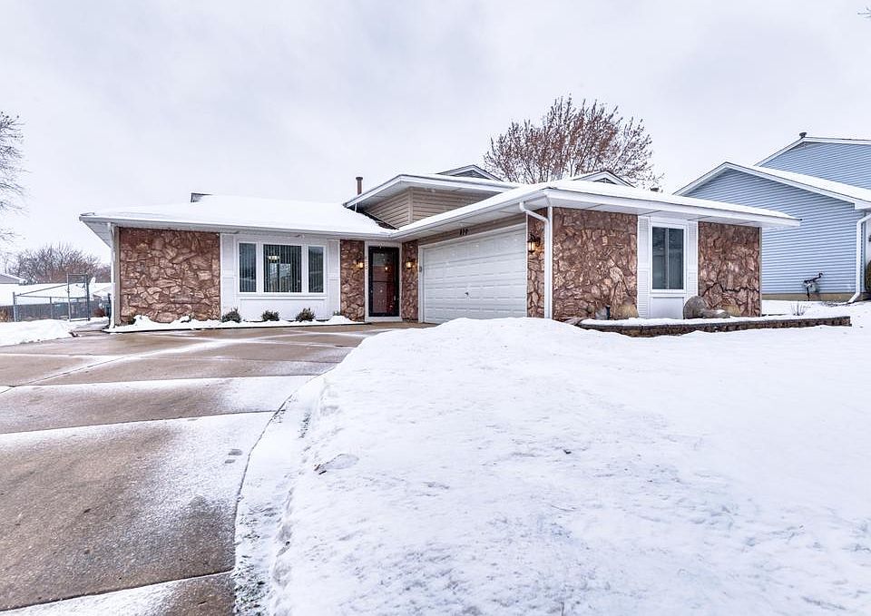 1st image of 870 Longford Dr