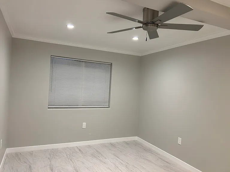 13884 Garrick Ave — Photo 10