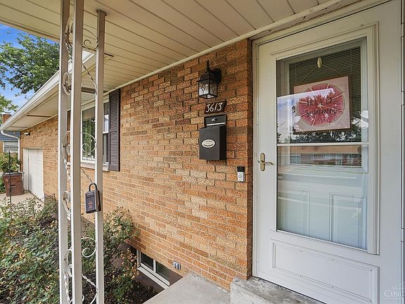 4th image of 3613 Lewis St