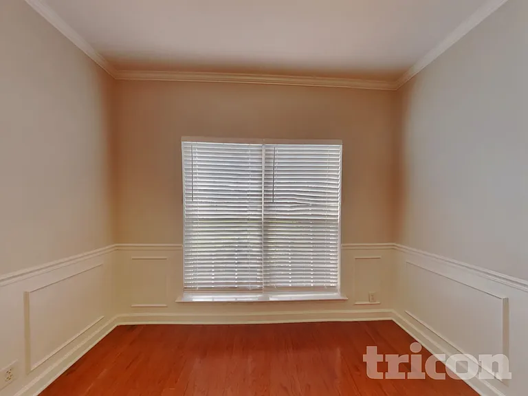 217 Titans Cir — Photo 5
