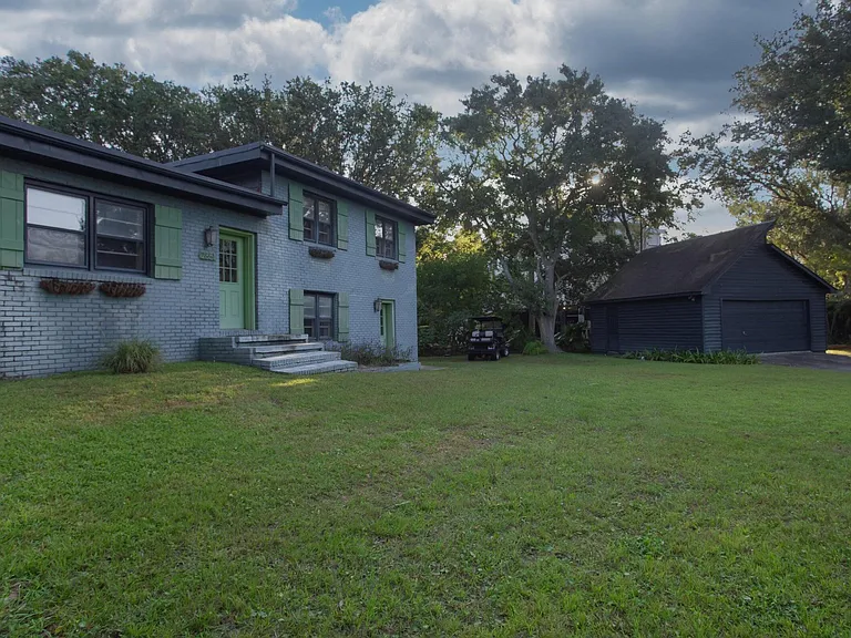 2851 Ion Ave — Photo 16