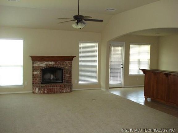 5th image of 4742 S 203rd St