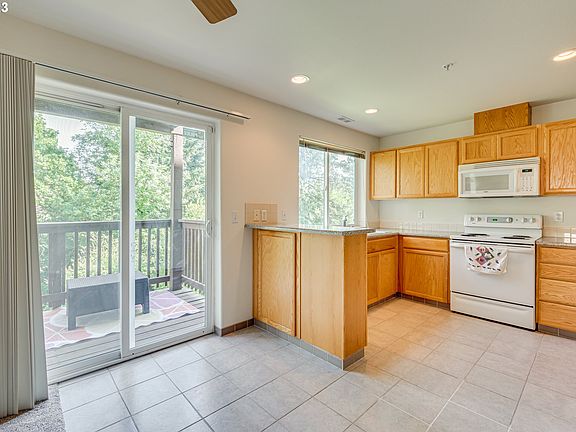 5th image of 5264 NE 121st Ave APT X-265