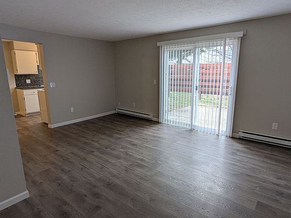 4th image of 827 Kerns Dr NE #C