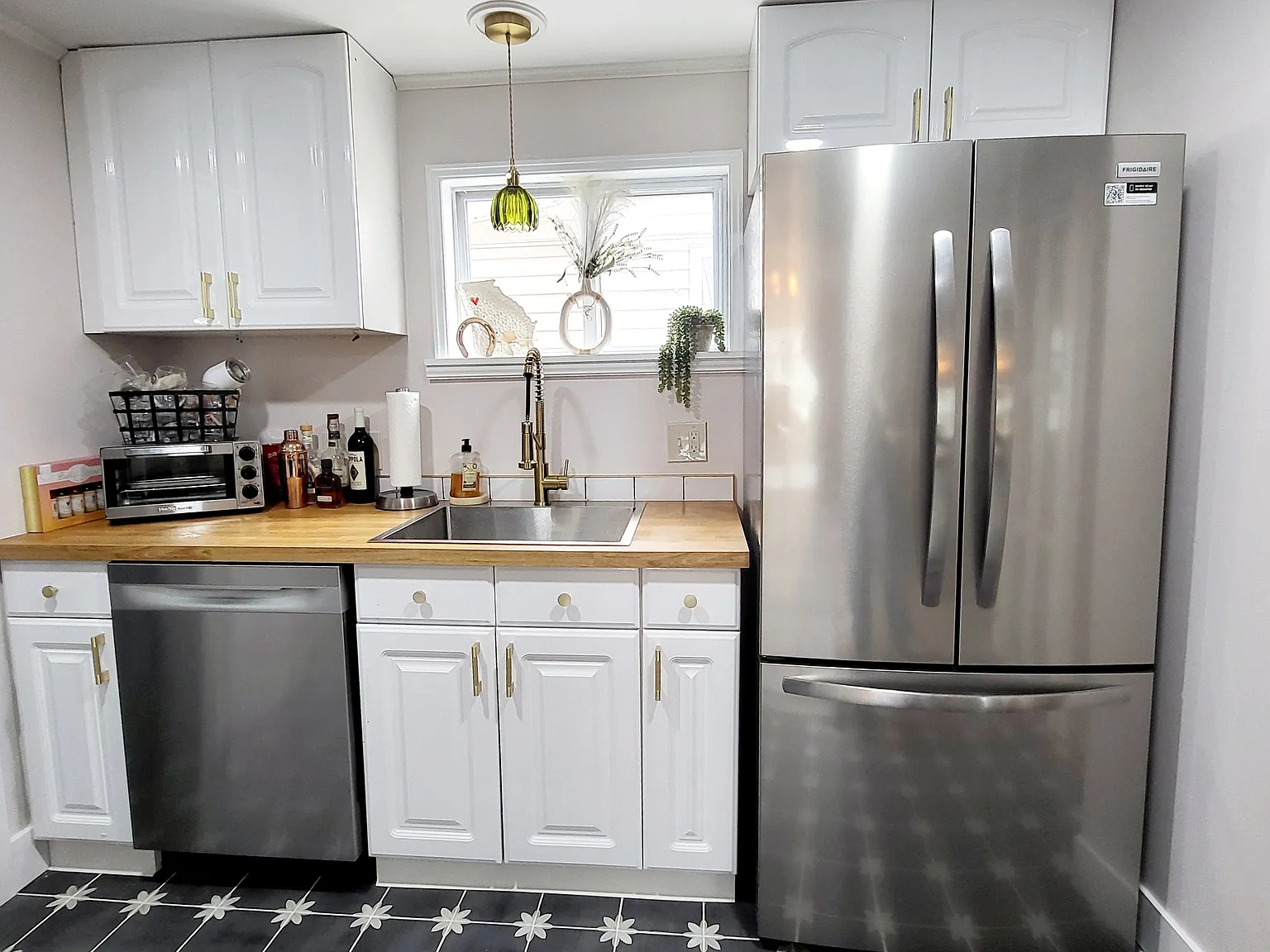 2 bed, 1.5 bath, 798 sqft, $2,500 — Photo 3