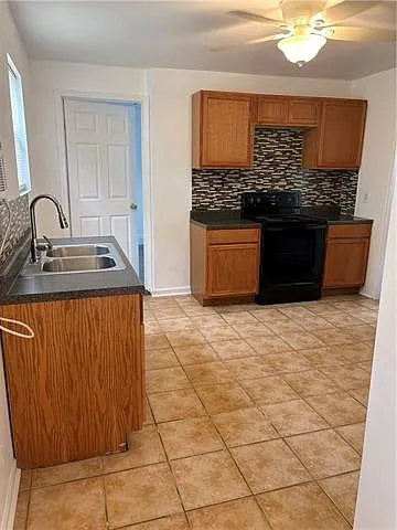 4121 Duplessis St #C — Photo 7