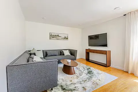 1929 S Corning St #1 Photo 1