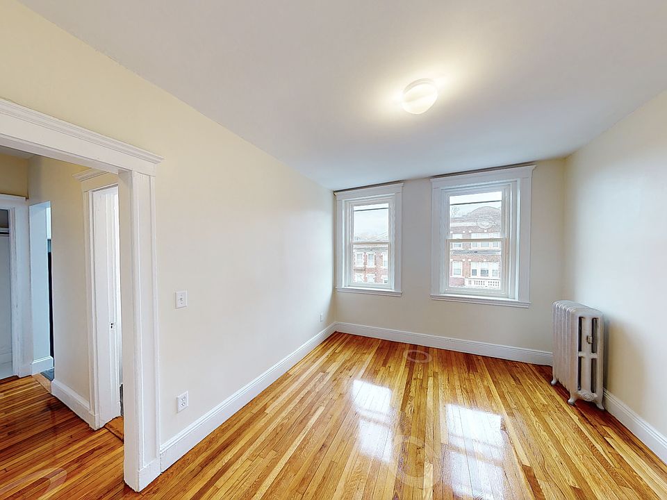 1st image of 109 Brainerd Rd APT 19