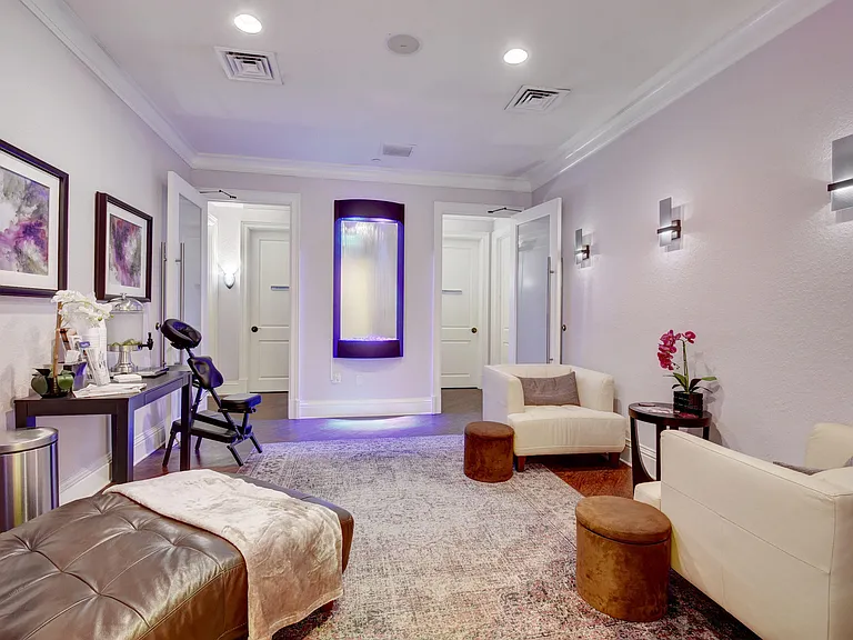 17921 Villa Club Way — Photo 58