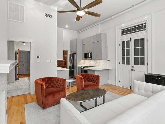 5th image of 937 Dumaine St #101