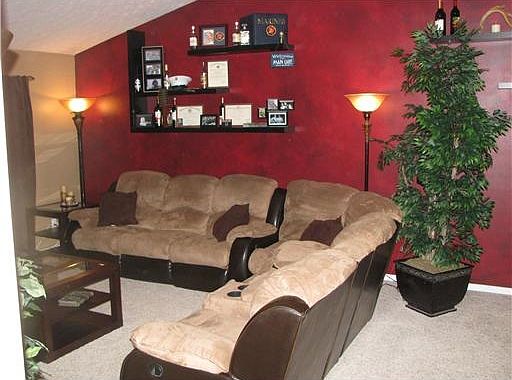 3rd image of 1747 Bushwood Ln