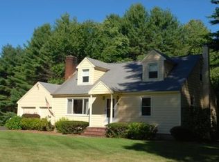 70 Lowell St, Dunstable, MA 01827