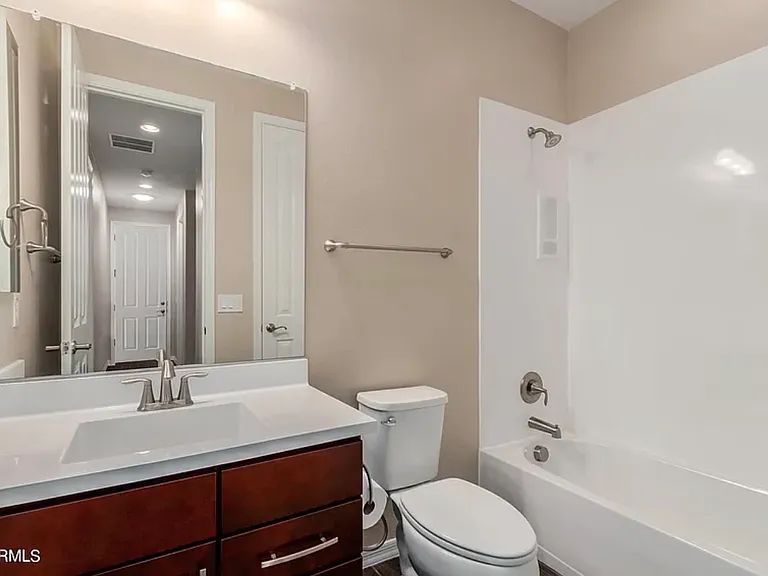 3432 E Strawberry Dr — Photo 9