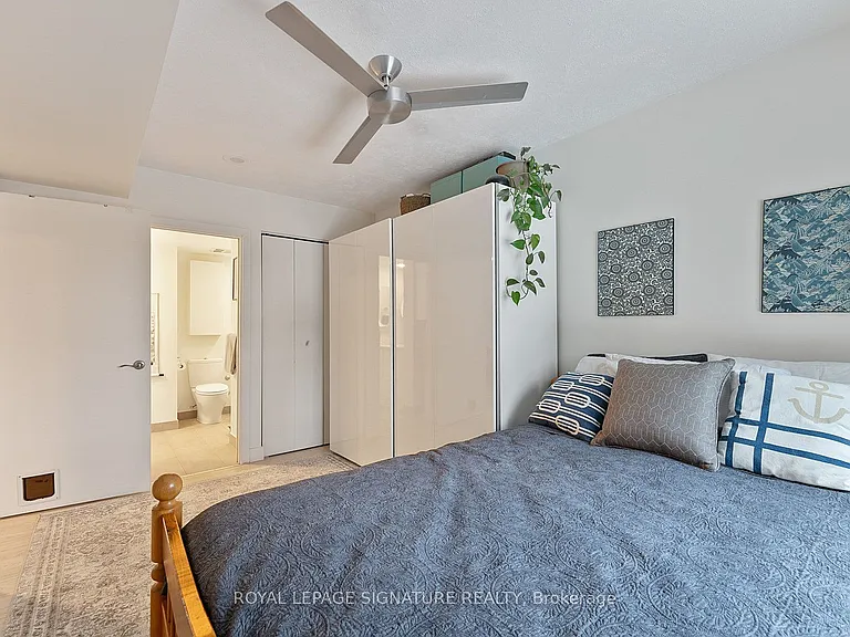323 Richmond St E #412 — Photo 14