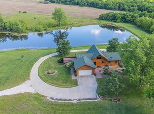 39365 Osawatomie Rd, Fontana, KS 66026