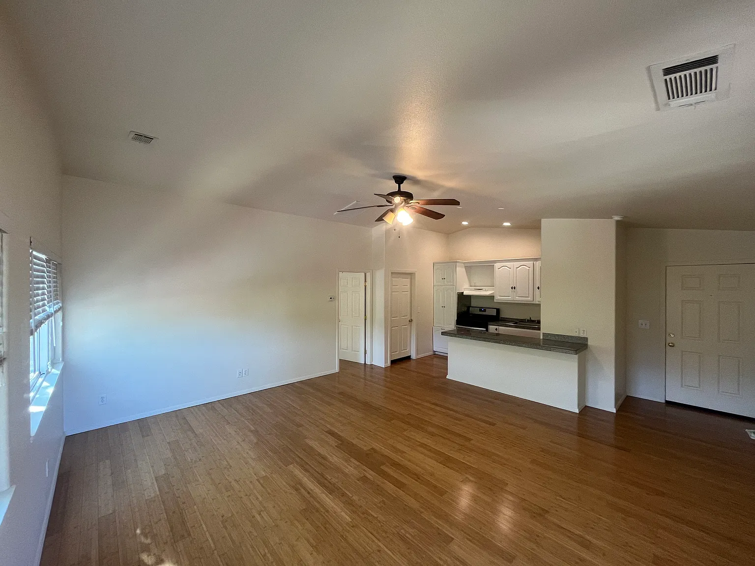 805 Washington St APT C photo 1