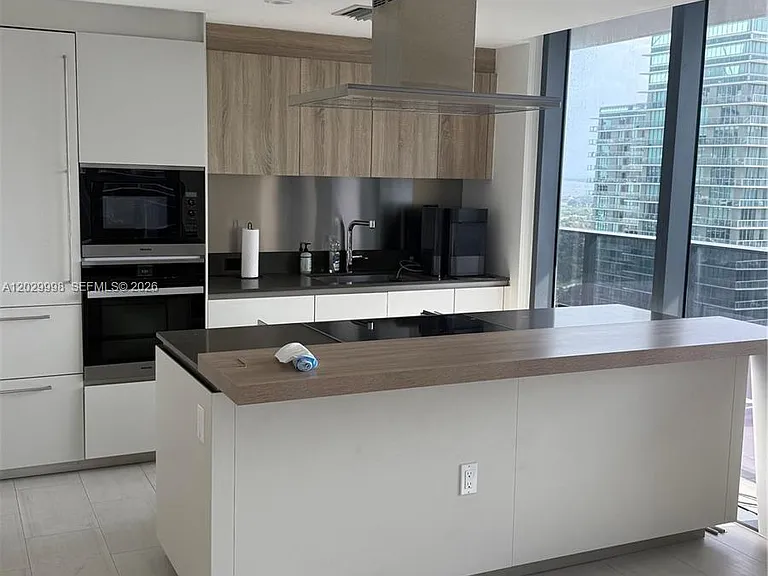 1000 Brickell Plz #3412 — Photo 4