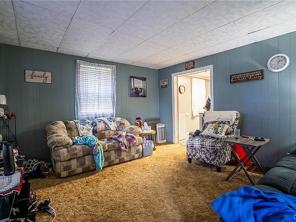 3rd image of 8 Bellinger St