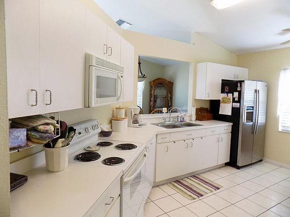 3rd image of 22737 Richardson Ln