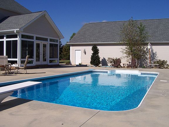 5th image of 109 Lakeview Dr