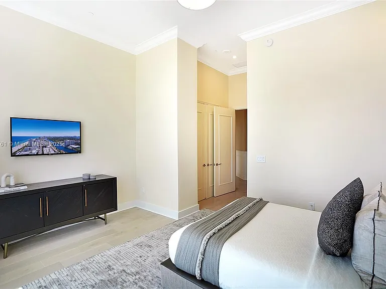 4401 Collins Ave #PH SOUTH — Photo 64