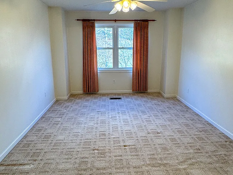 74 Lockes Way — Photo 11