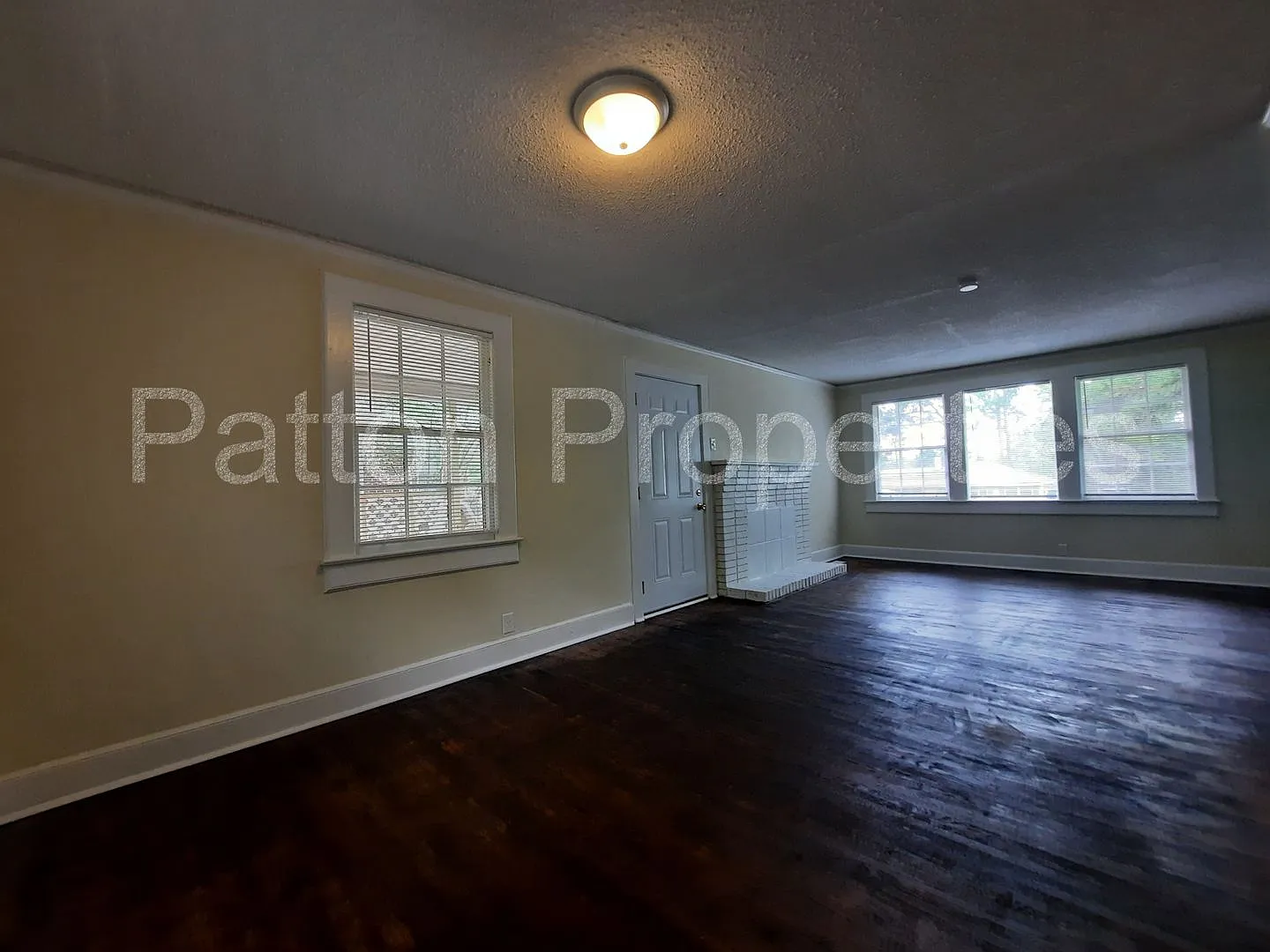 College Place Home — Photo 3