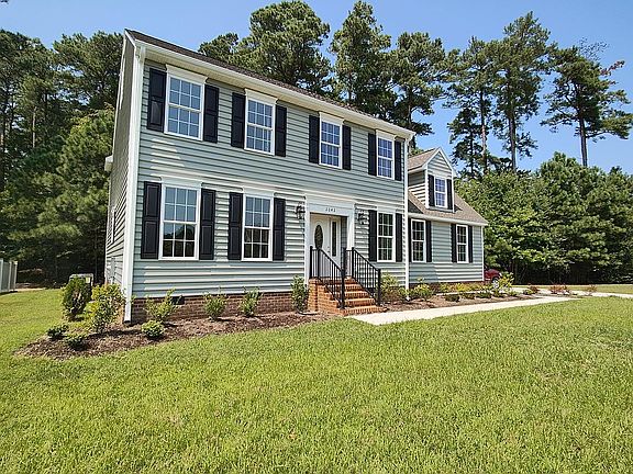 3rd image of 2042 Merrick Dr