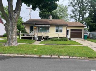 313 N Edwards St, Macomb, IL 61455