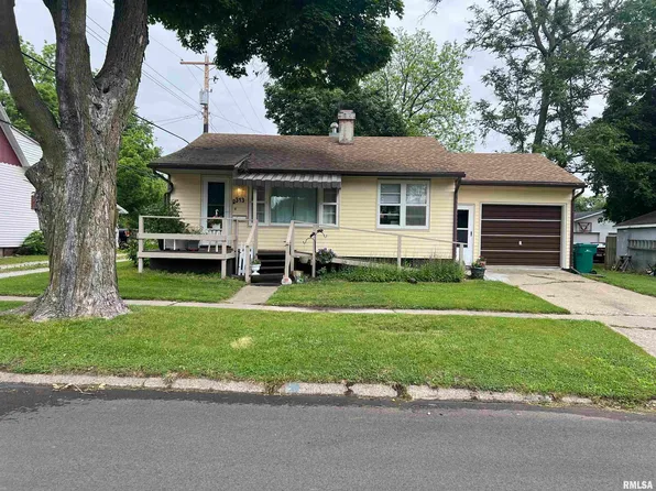 313 N Edwards St, Macomb, IL 61455