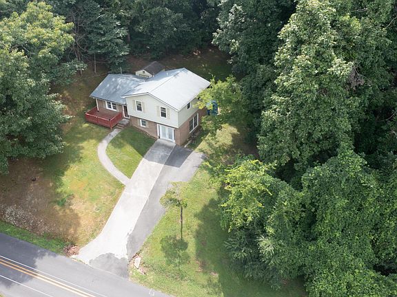 3rd image of 249 Melba Dr