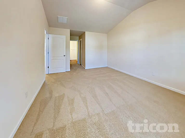 1357 Waylon Ave — Photo 11