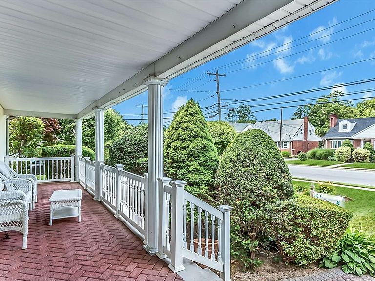 70 Elm Ave Glen Cove, NY, 11542 Apartments for Rent Zillow