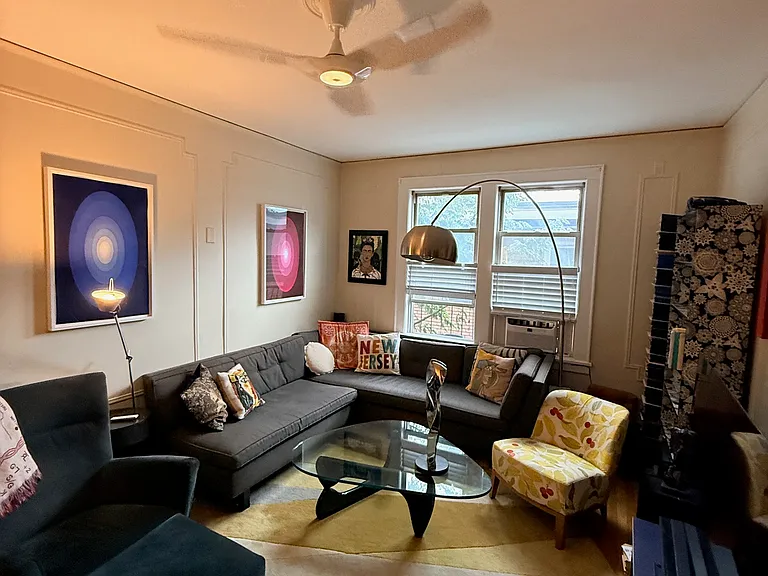 100 Mill St #7 — Photo 4