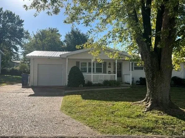 220 Berry Dr, Gray Summit, MO 63039