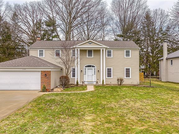 3rd image of 25684 Hidden Acres Dr