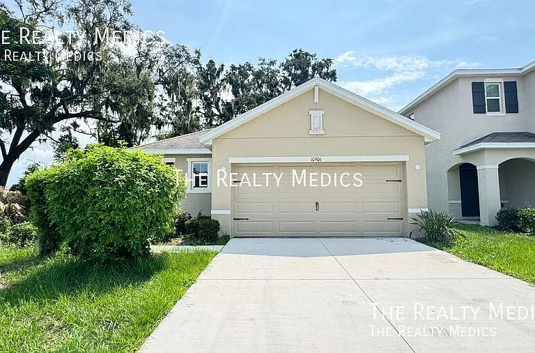 10906 Carlton Fields Dr — Photo 1