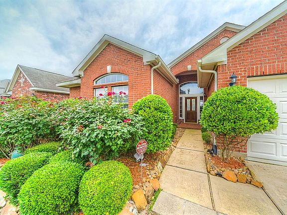 2nd image of 16707 Bishop Knoll Ln