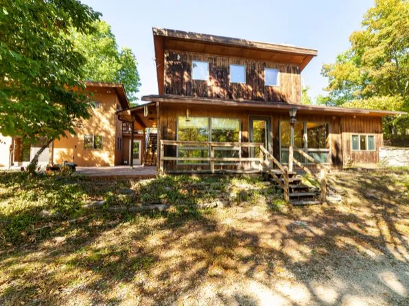 567 E Cedar Tree Ln, Hartsburg, MO 65039