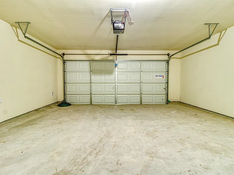 8002 Vacek Meadow Loop — Photo 30