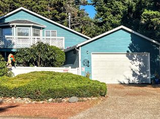 740 SW Range Dr, Waldport, OR 97394