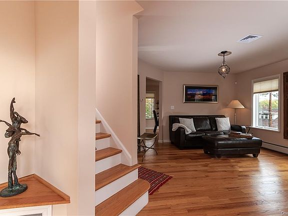 5th image of 204 Highmount Ave