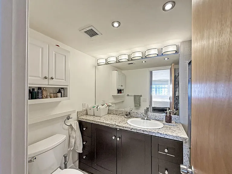 2801 NE 183rd St #1212 — Photo 9