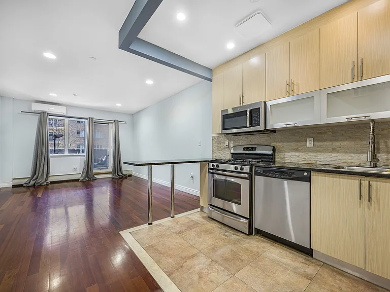 2408 Ocean Ave #9A — Photo 3