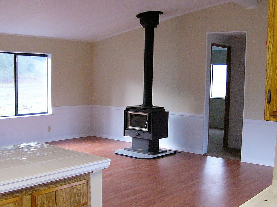 2nd image of 17231 Hannus Rd SE